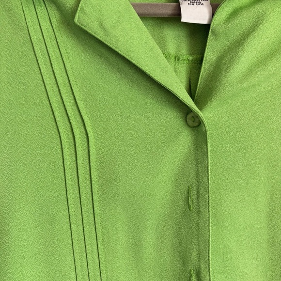 Sag Harbor Bright Green Button-Up Women's Cropped Top - Small Petite - Picture 4 of 5